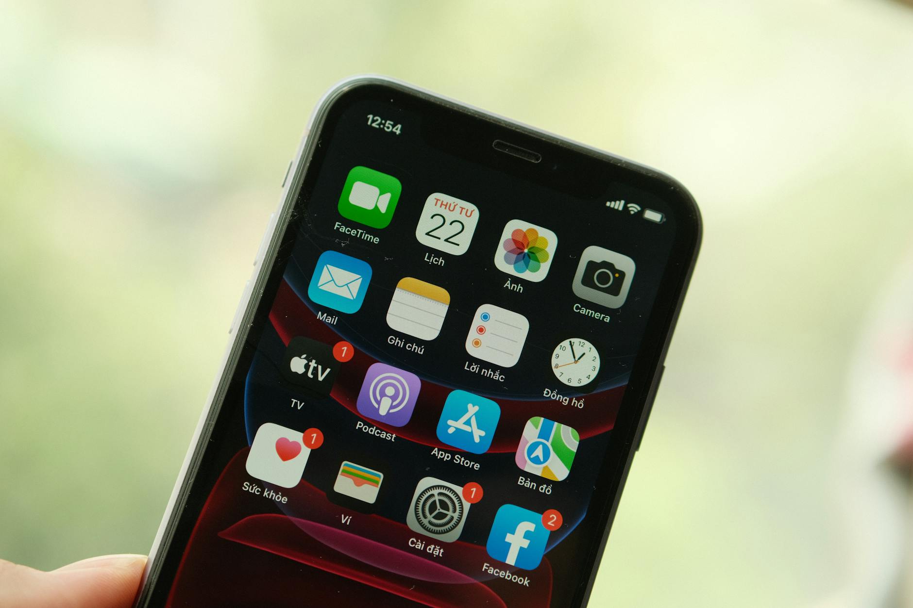 Kiểm tra quyền ứng dụng và độ an toàn trên iPhone